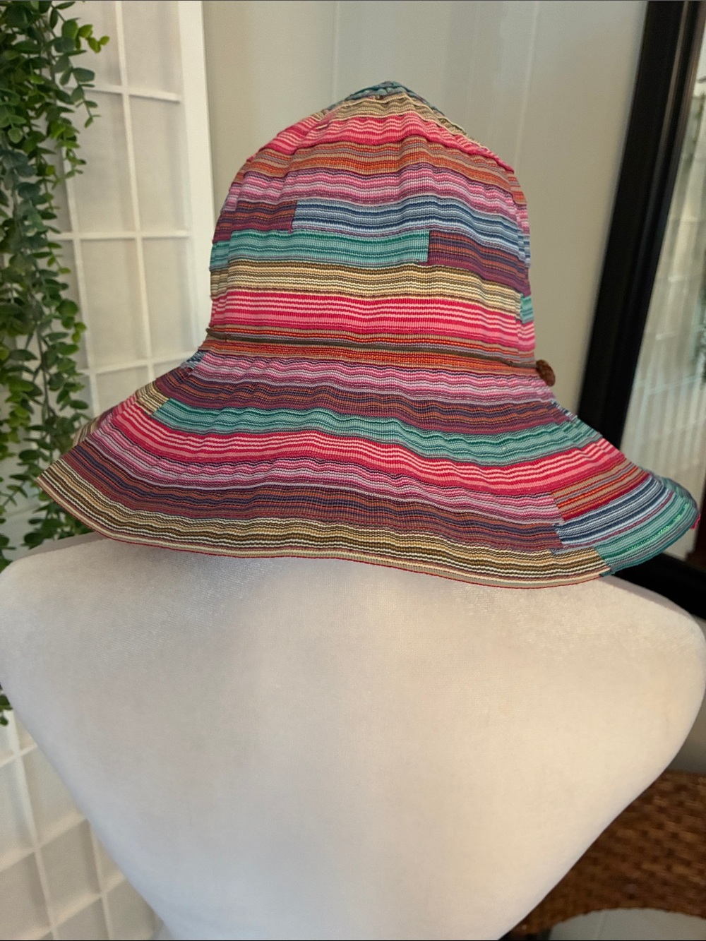 Joe Boxer Brilliant Multicolor Ribbon Sun Hat, OSFM, NWOT, Never Worn.